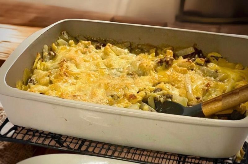 Spätzle-Kohlrabi-Hack-Auflauf mit Käsekruste